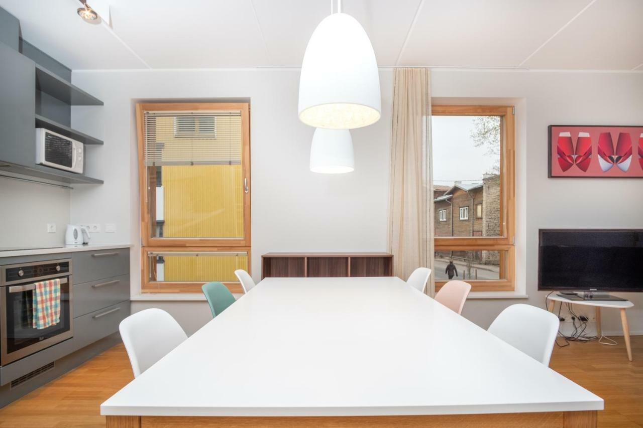 Dream Stay - Stylish Apartment Near Old Town With Free Parking Tallinn Exterior photo
